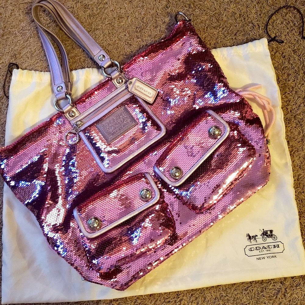 COPY - Coach poppy spotlight sequins handbag❤